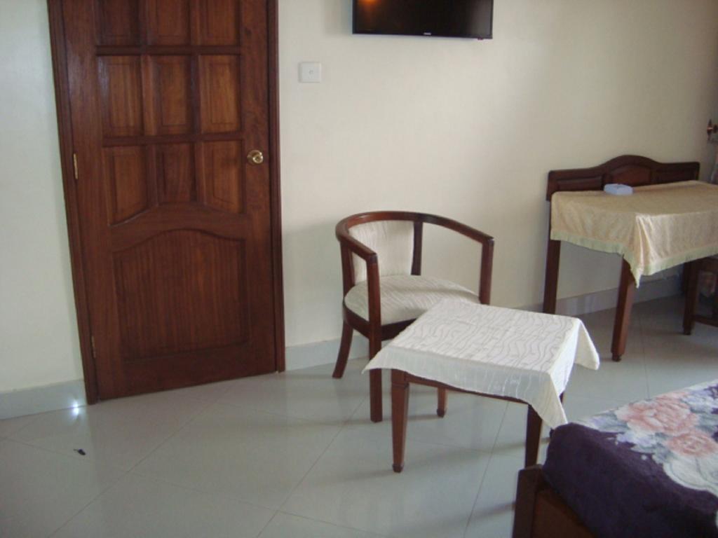 Tudor Water Sports Hotel Mombasa Bagian luar foto