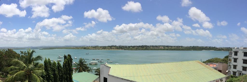 Tudor Water Sports Hotel Mombasa Bagian luar foto