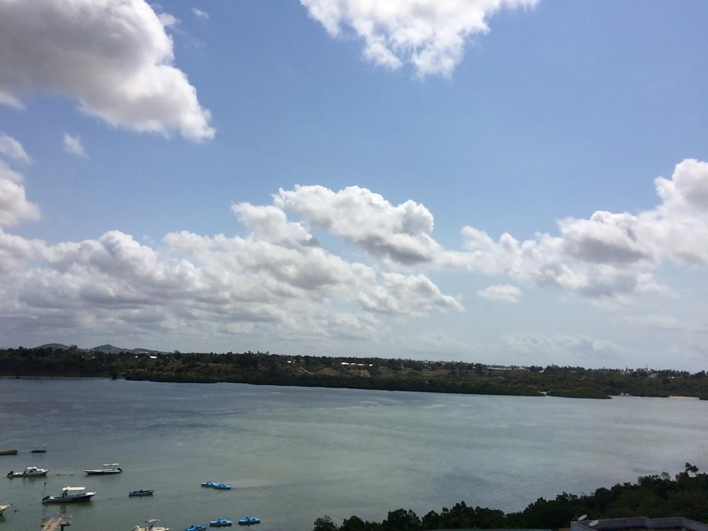 Tudor Water Sports Hotel Mombasa Bagian luar foto