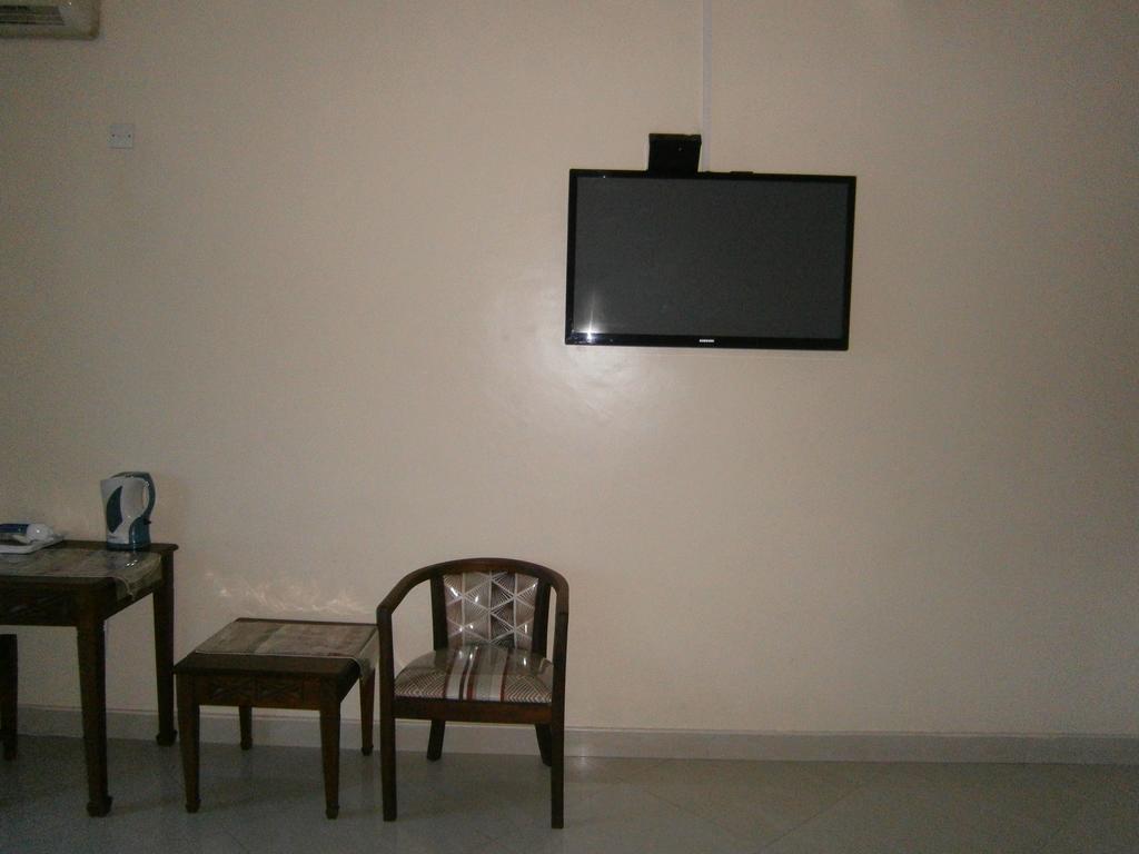 Tudor Water Sports Hotel Mombasa Bagian luar foto