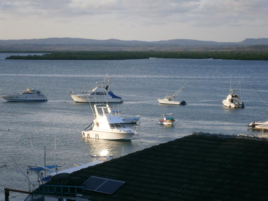 Tudor Water Sports Hotel Mombasa Bagian luar foto